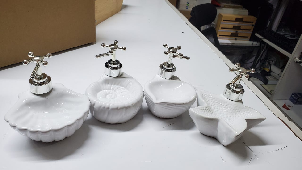 ✓Capacity 330ml
✓Comes in 4 patterns