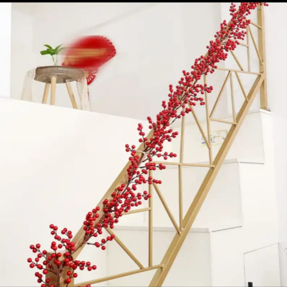 Artificial Red Berry Plants Christmas Garland
with no lights