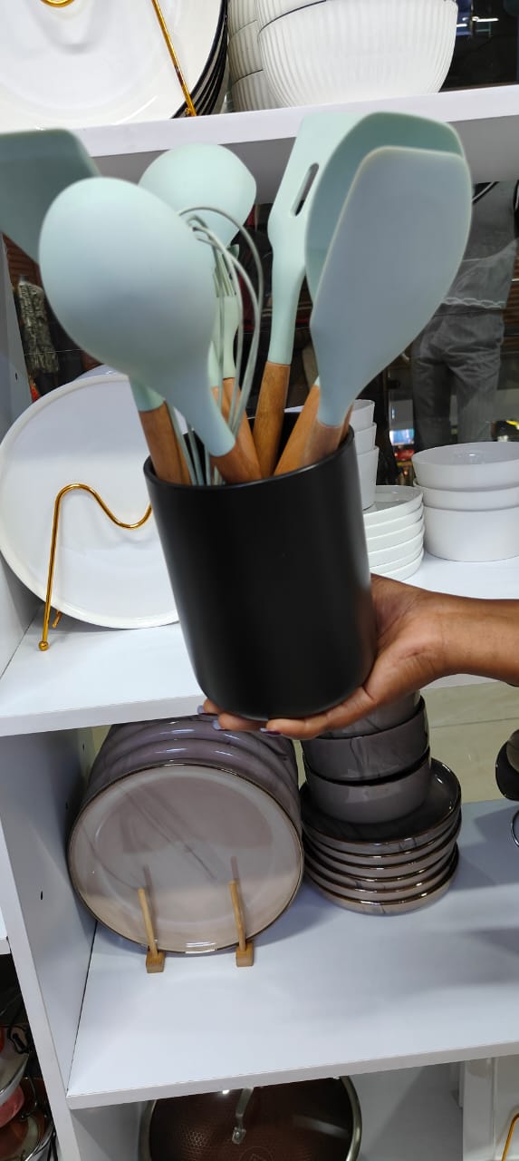 Ceramic cooking spoons holder