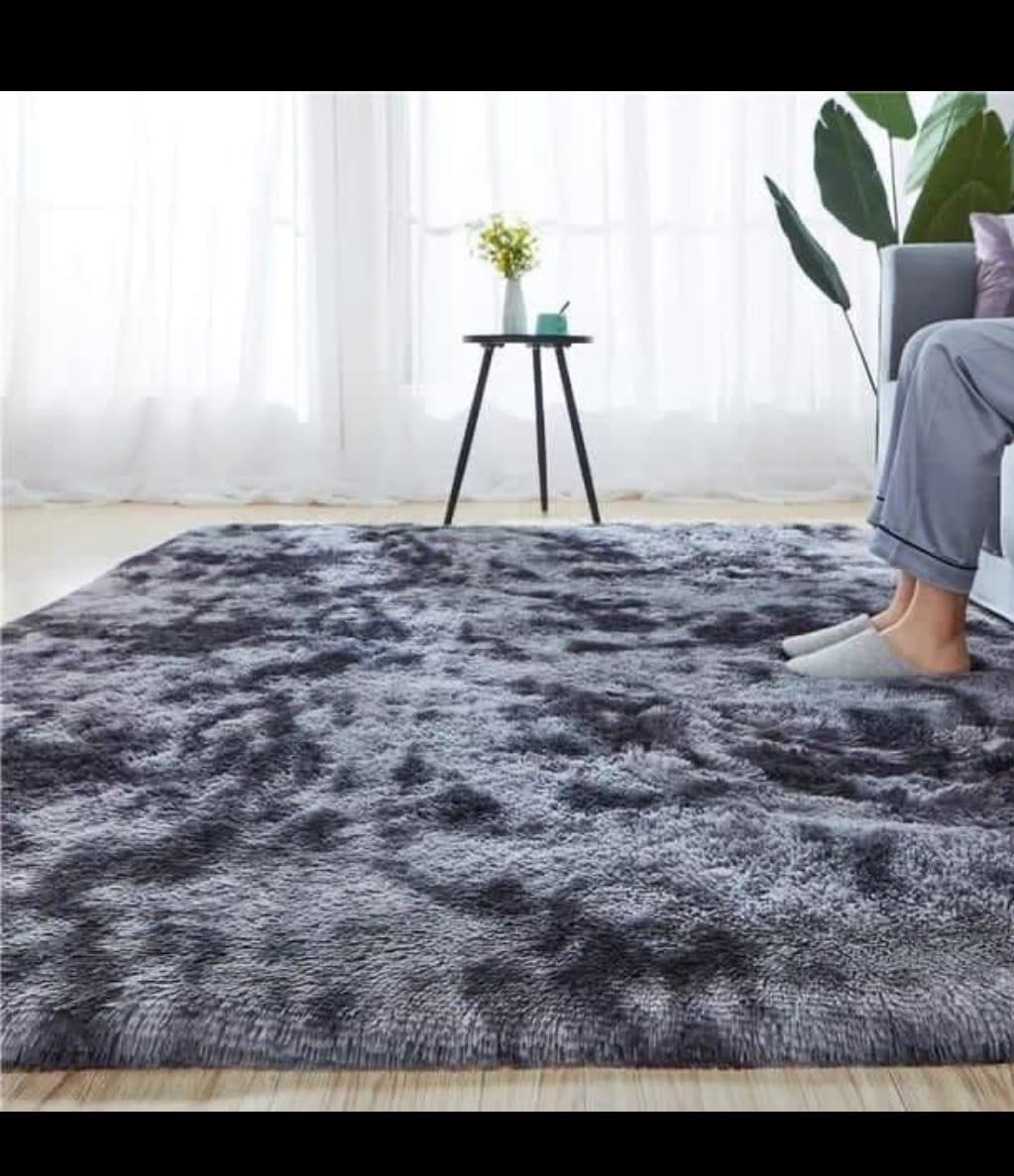Patch Fluffy carpets
