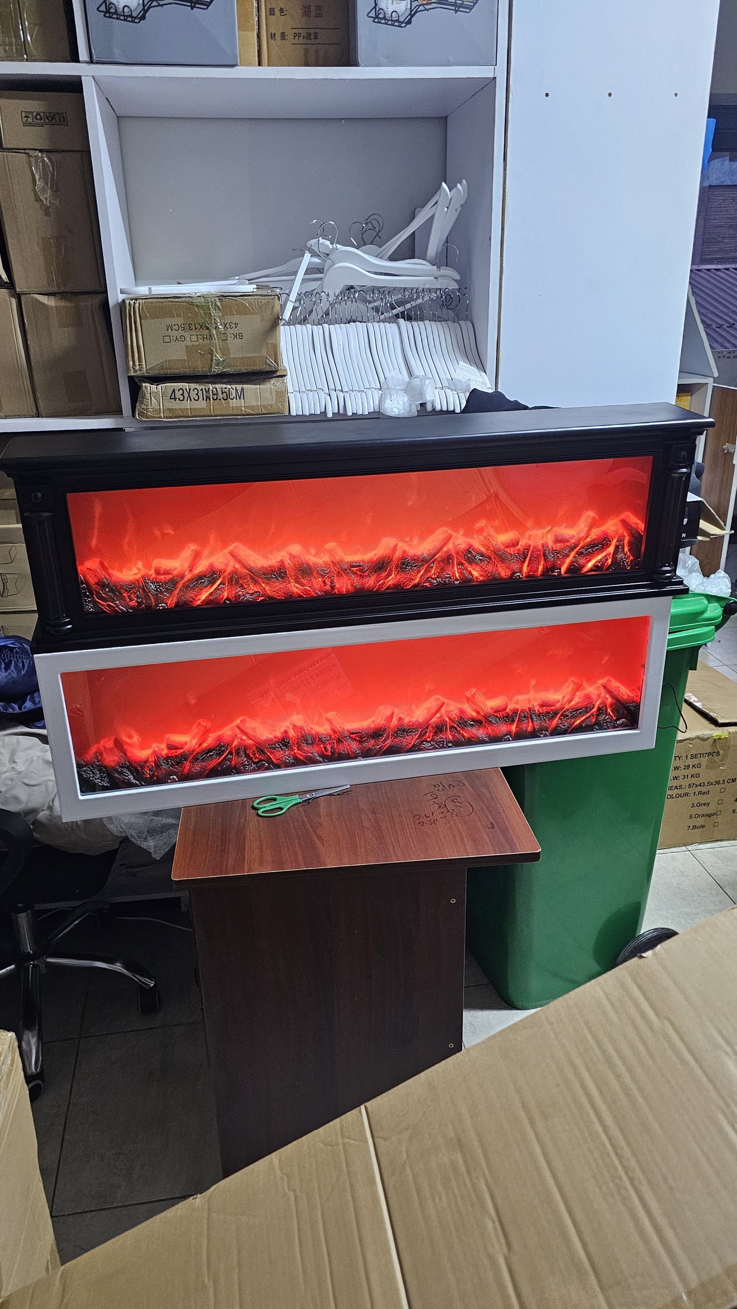 LED Modern Electric Simulated Fireplaces Flame Lamp.