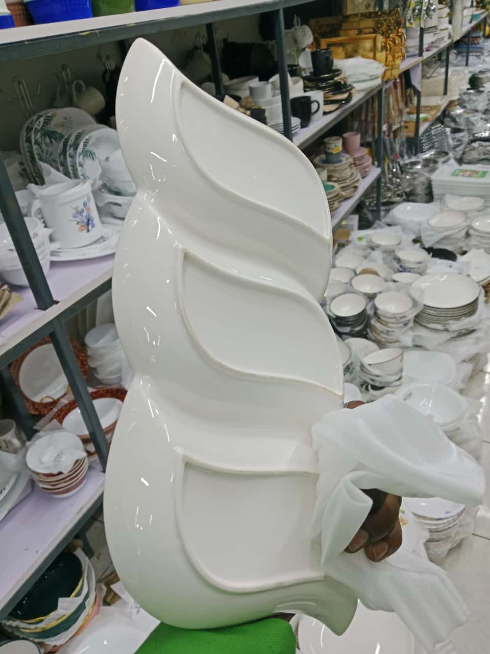 Ceramic partitioned plate