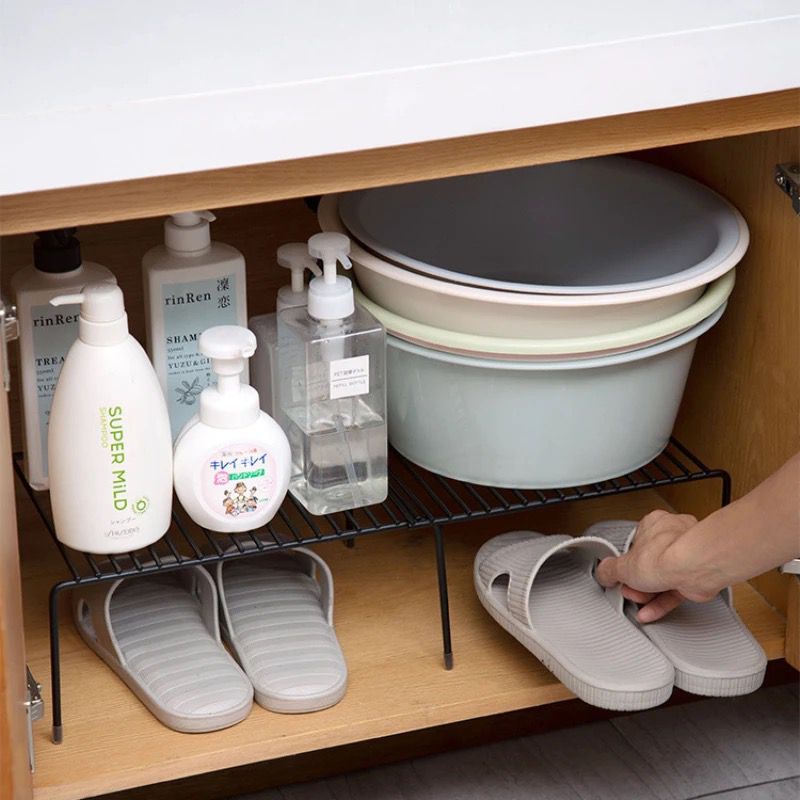 Expandable shelf raiser