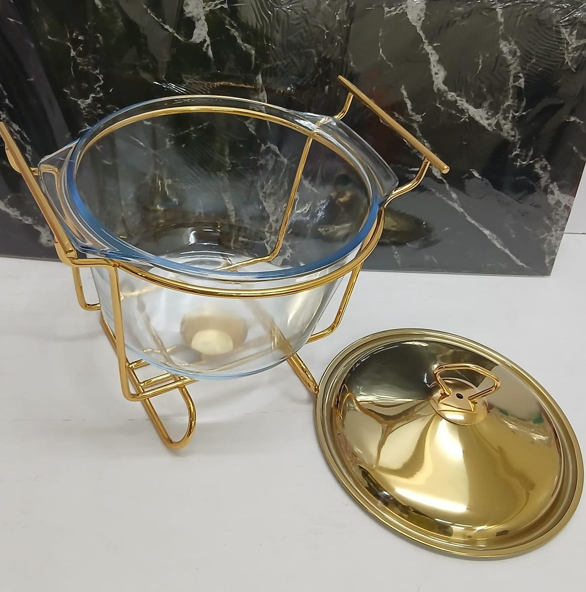 Glass chaffing fish soup pot