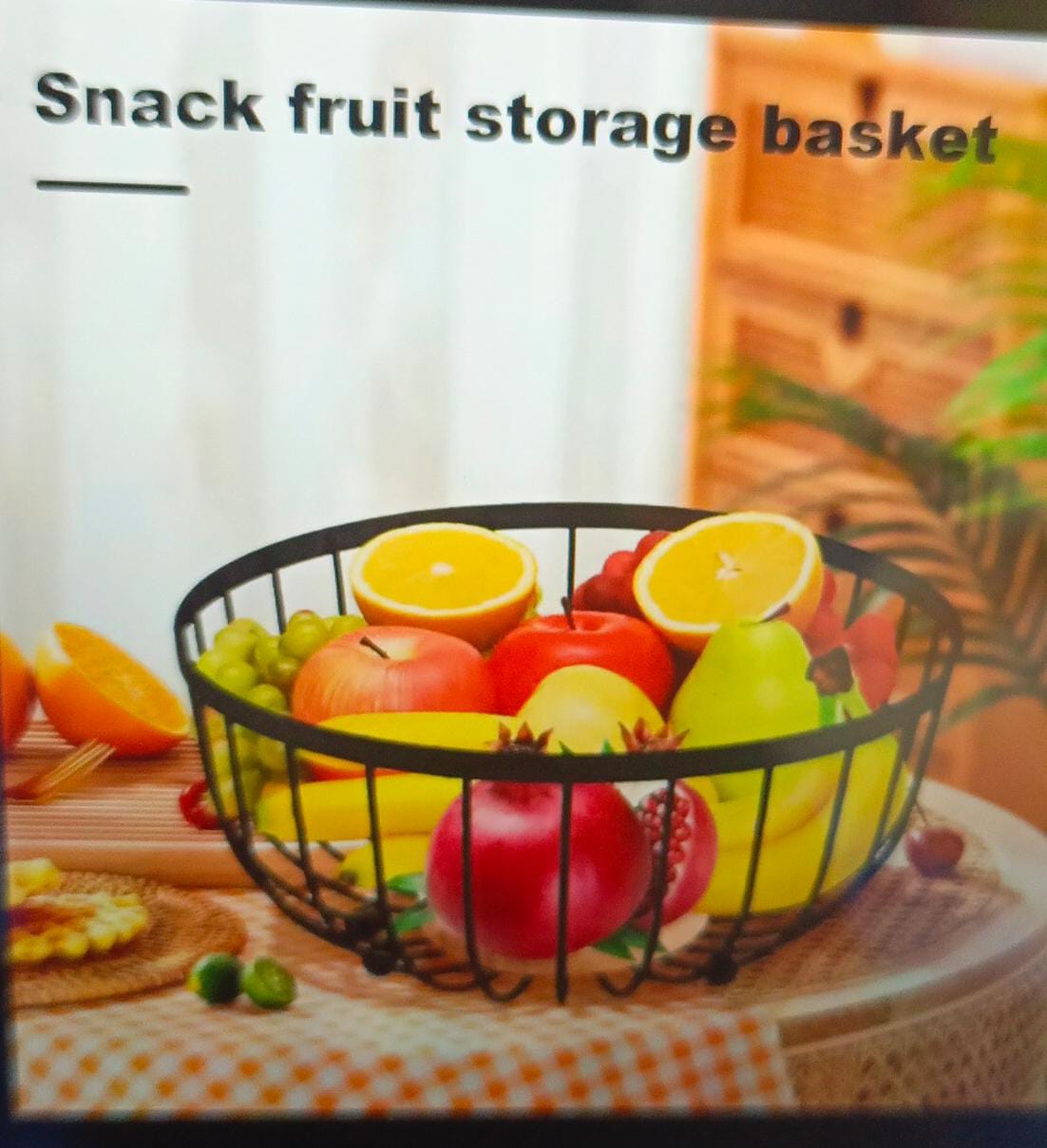 Round metallic Fruit basket