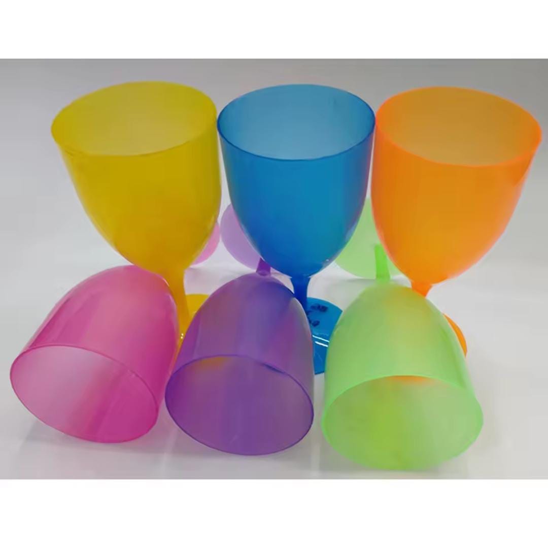Wine glass plastic