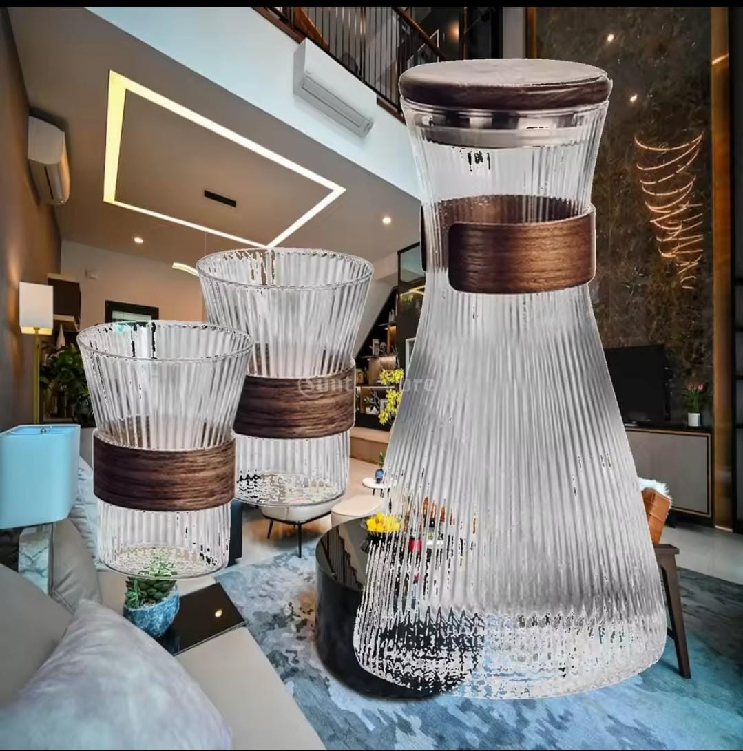 Glass carafe with glasses