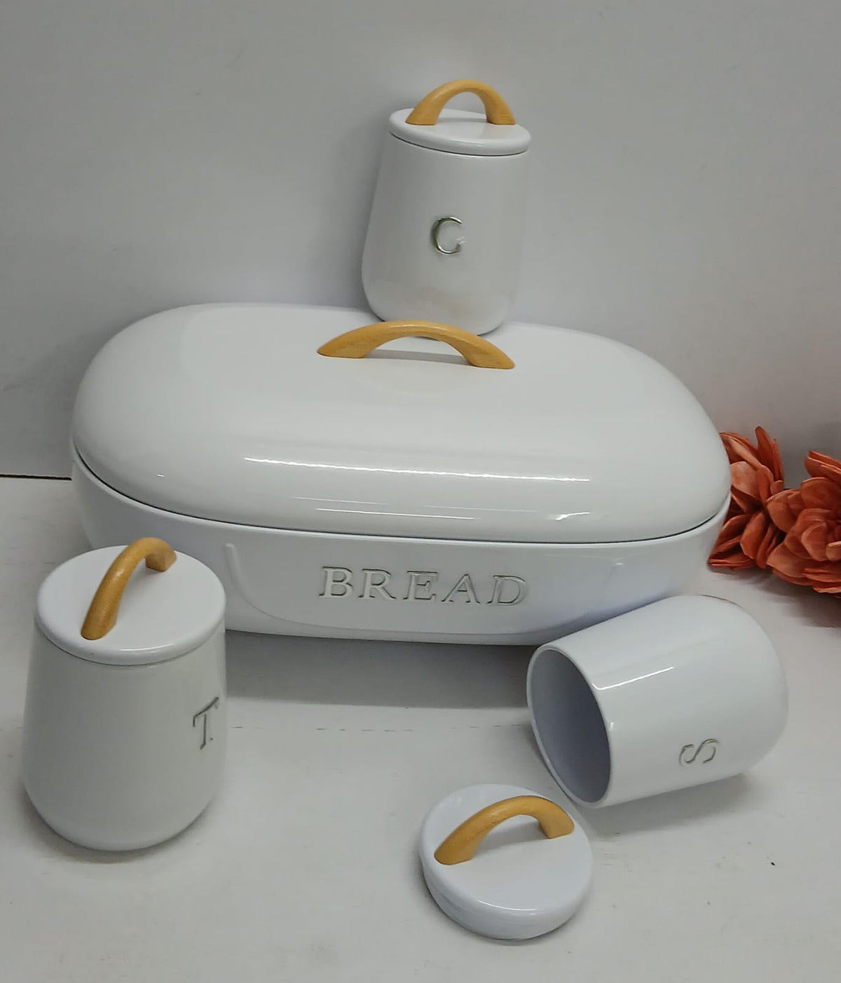 Unique and elegant bread storage bin with 3pcs canisters