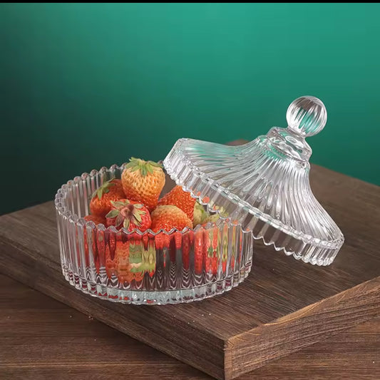 Heavy duty glass storage cans with lid

Suitable for sugar,candy, jewelry etc
