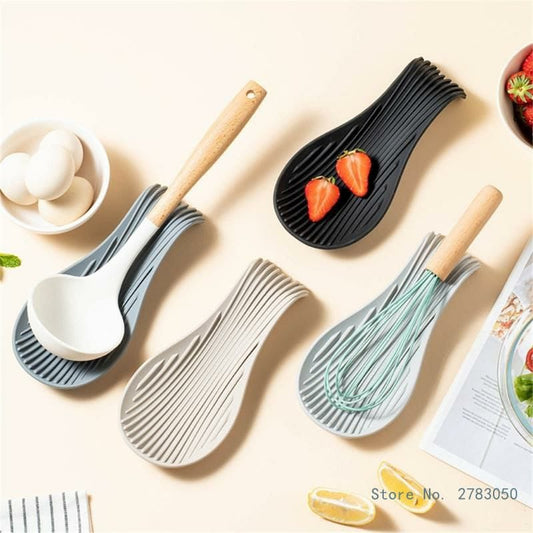 Flexible spoon rest