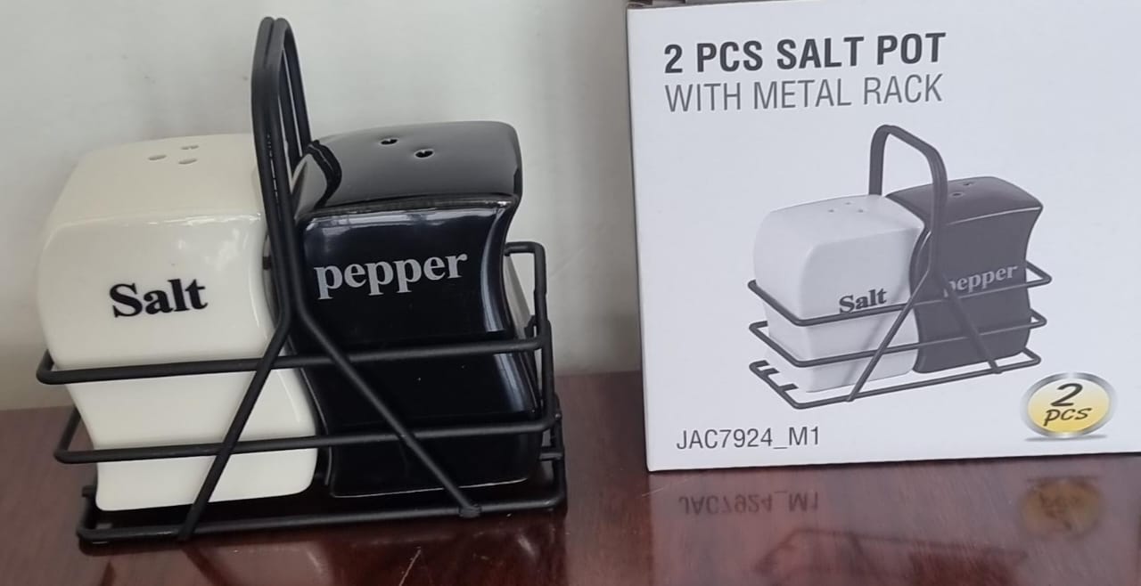 M1 salt and pepper shaker pot in black metal rack