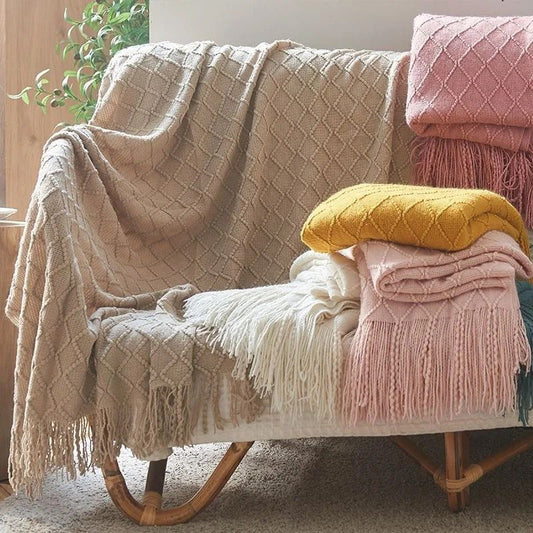 Knitted Throw Blanket With Tassel