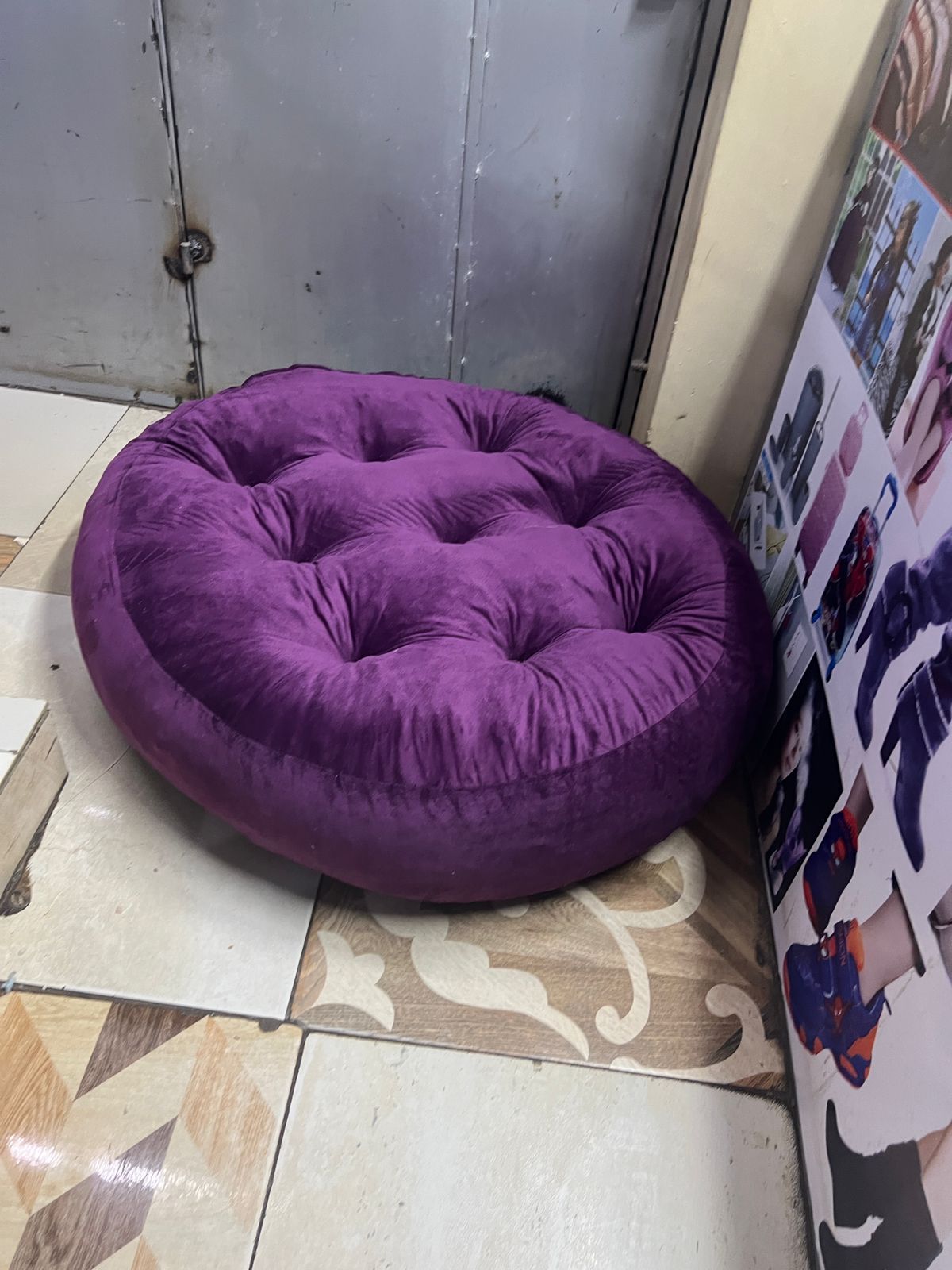 Round floor pillows