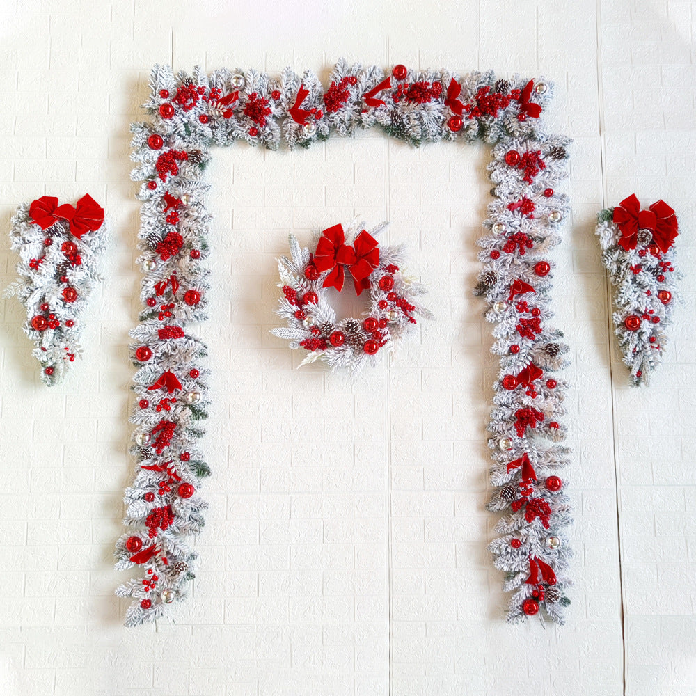 Christmas Banner; 1.5M(2pc) 1.2M(1pc)