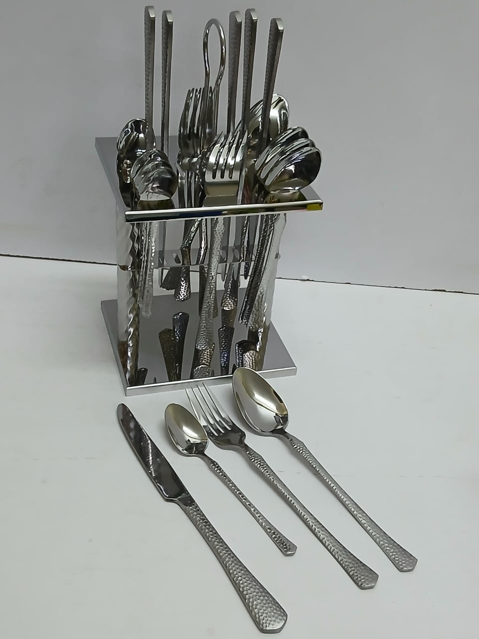 25 pcs Dining glister Astrid cutlery set with stand