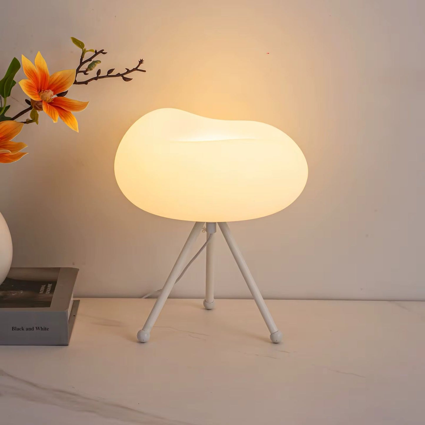 Creative Luxury Tripod Cloud Lamp