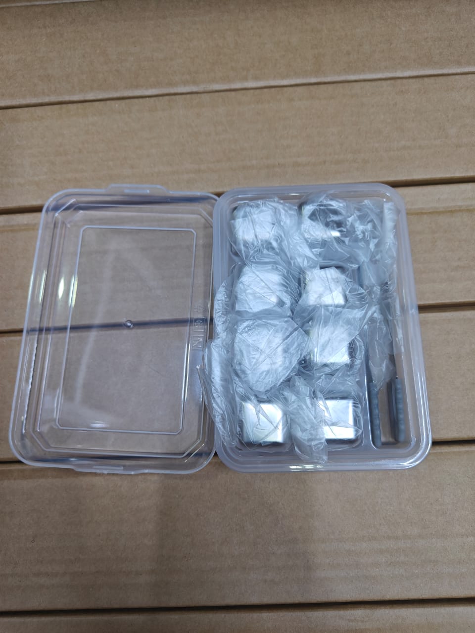 8pcs Stainless Steel Reusable Ice Cubes with Tong