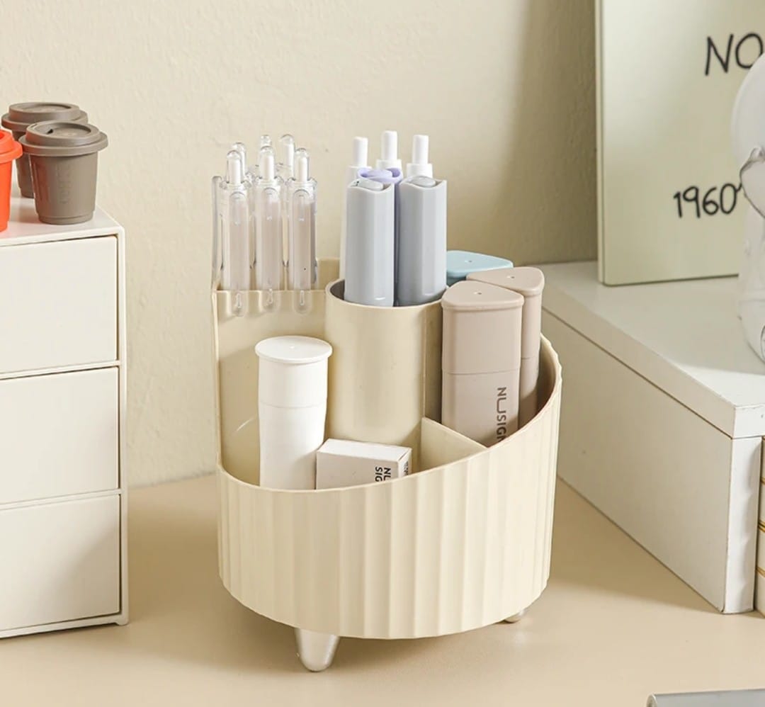 Partitioned desktop/makeup/lipstick/brush storage organizer
