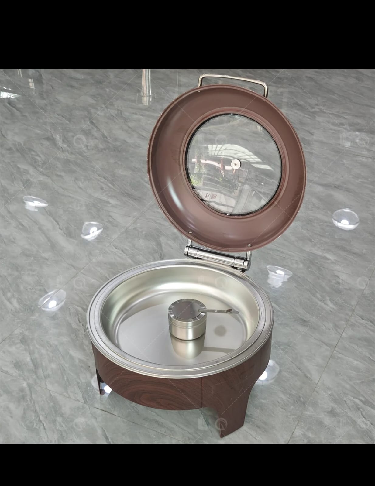 LUXURY ROUND CHAFING DISH - WOODEN BROWN FINISH