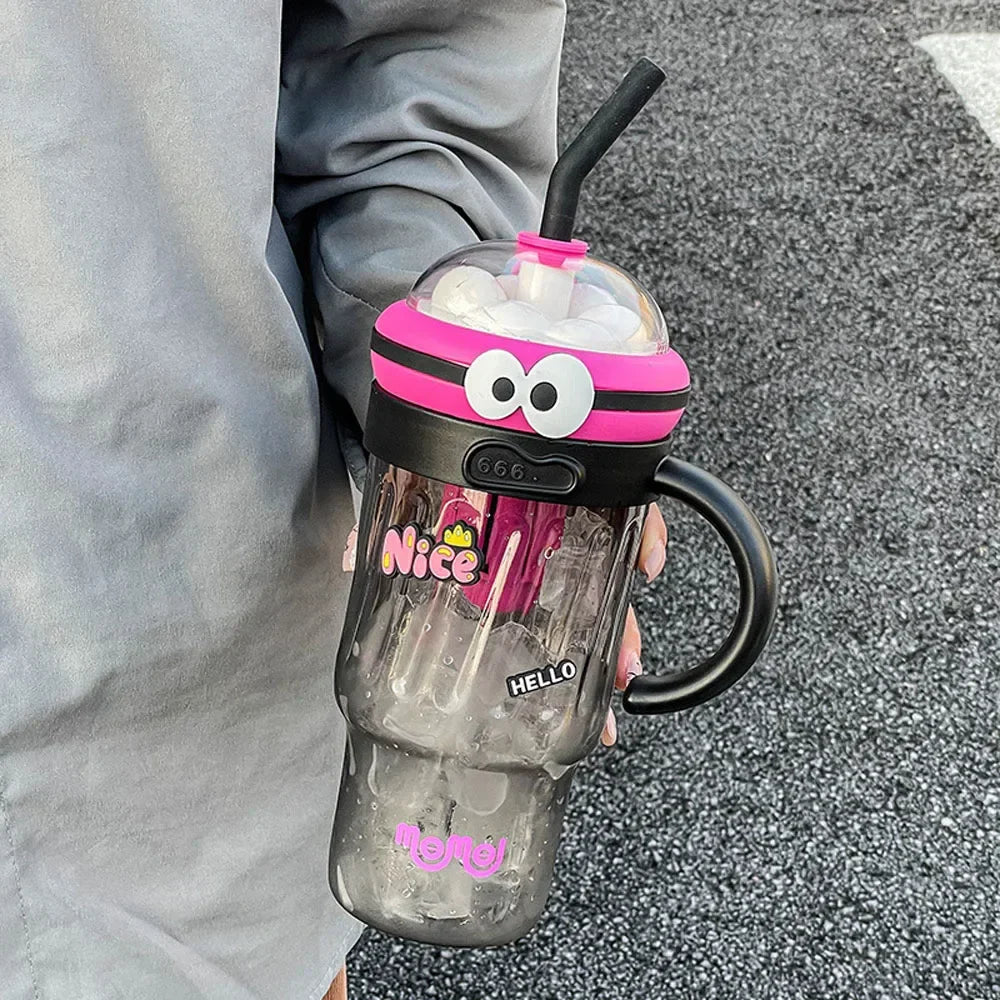 Ice-cream cup/milkshake cup with straw