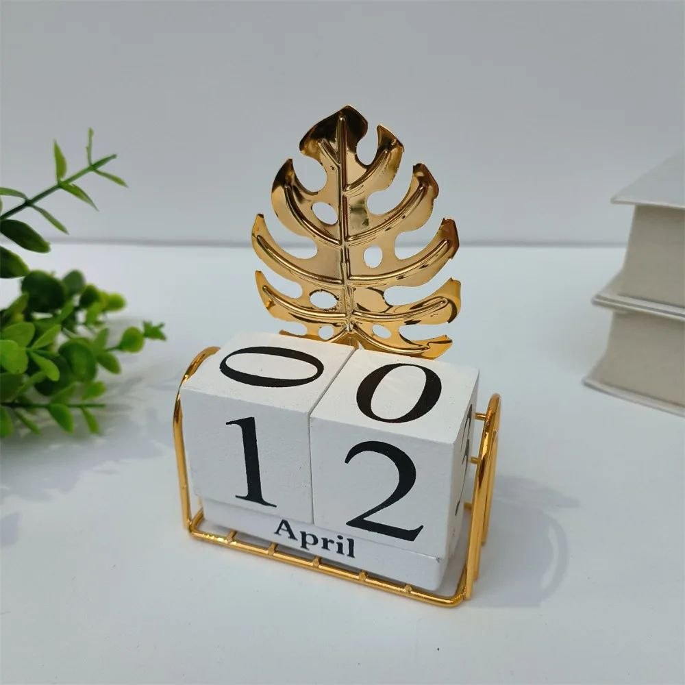 Monstera Leaf Wooden Block Perpetual Desk Calendar