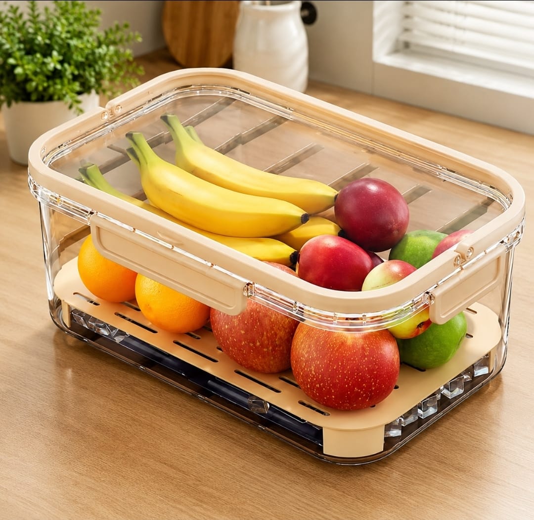 Large capacity airtight food storage container with drain tray.