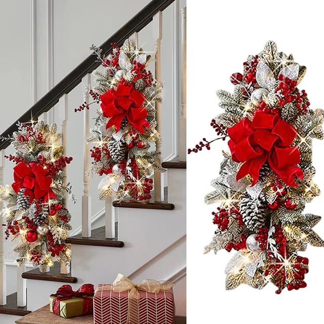 CHRISTMAS STAIRCASE WREATH DECORATIONS