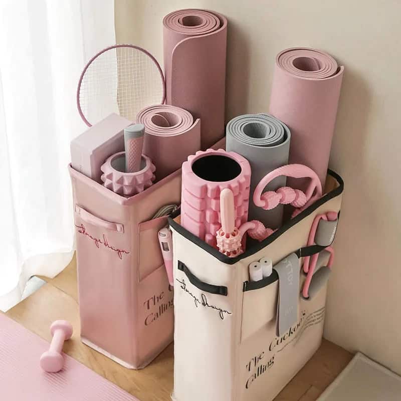 Space Saving & Multifunctional: With the yoga mat holder, it could organize your home gym equipment with easy reach, what’s more, it will save your floor space, keep your room in a stylish and tidy way.