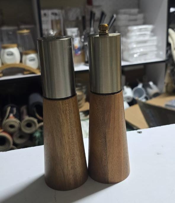 Luxury kitchen pepper and  salt grinder