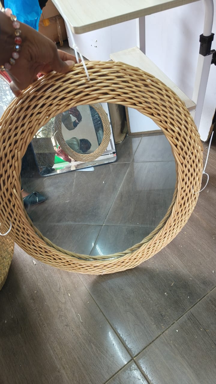 Modern Oval Rattan Bamboo Decorative Mirror