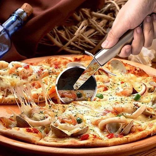 Pizza cutter