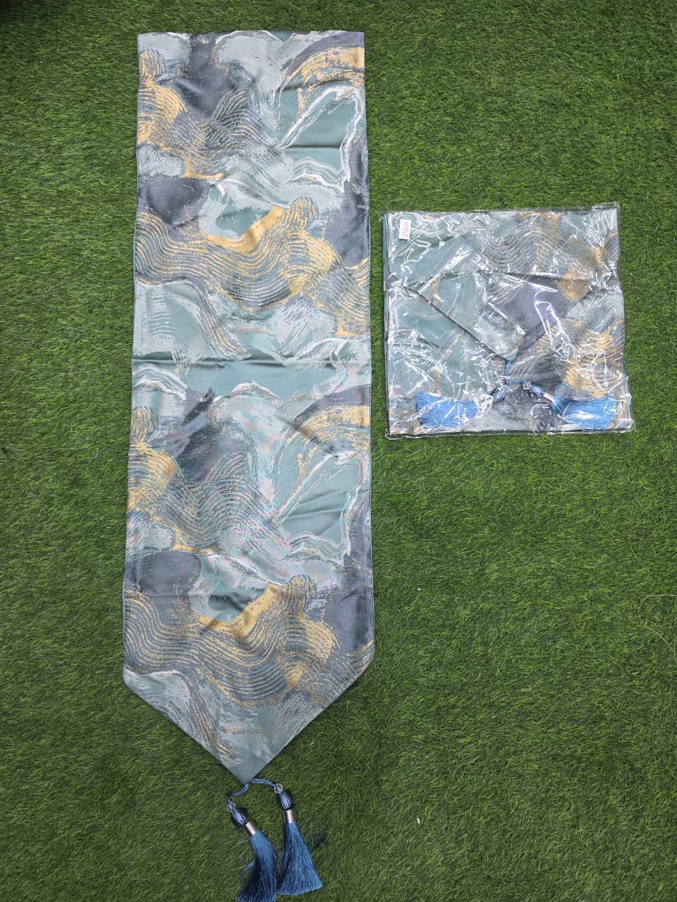 Elegant Abstract style Placemat table Runner set with Picasso Art.