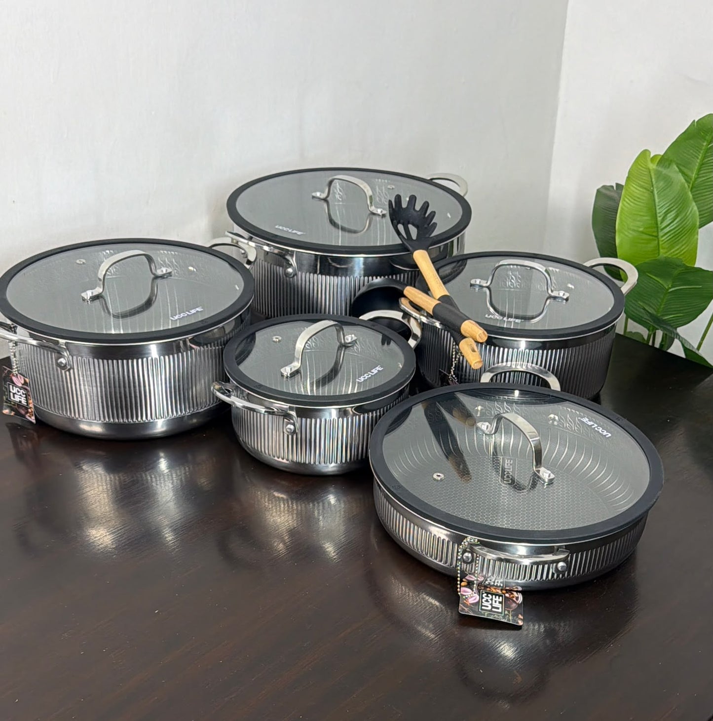 Ribbed Stainless Steel Pot Set with Flat Clear Glass Lid ✨
12pc set