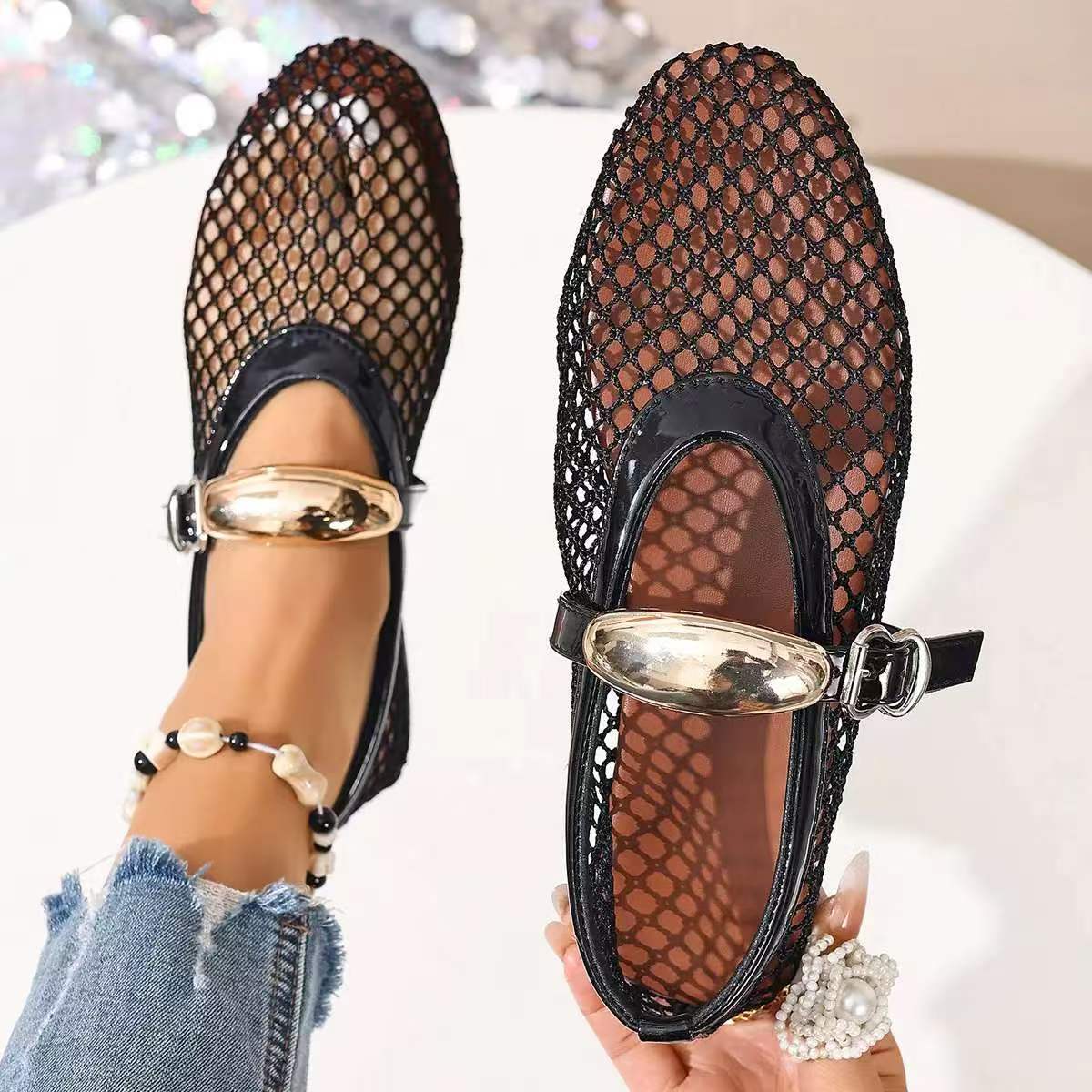 *New Women Sandals Mesh Breathable Fashion Versatile Sandals Women Flat Soft Soled