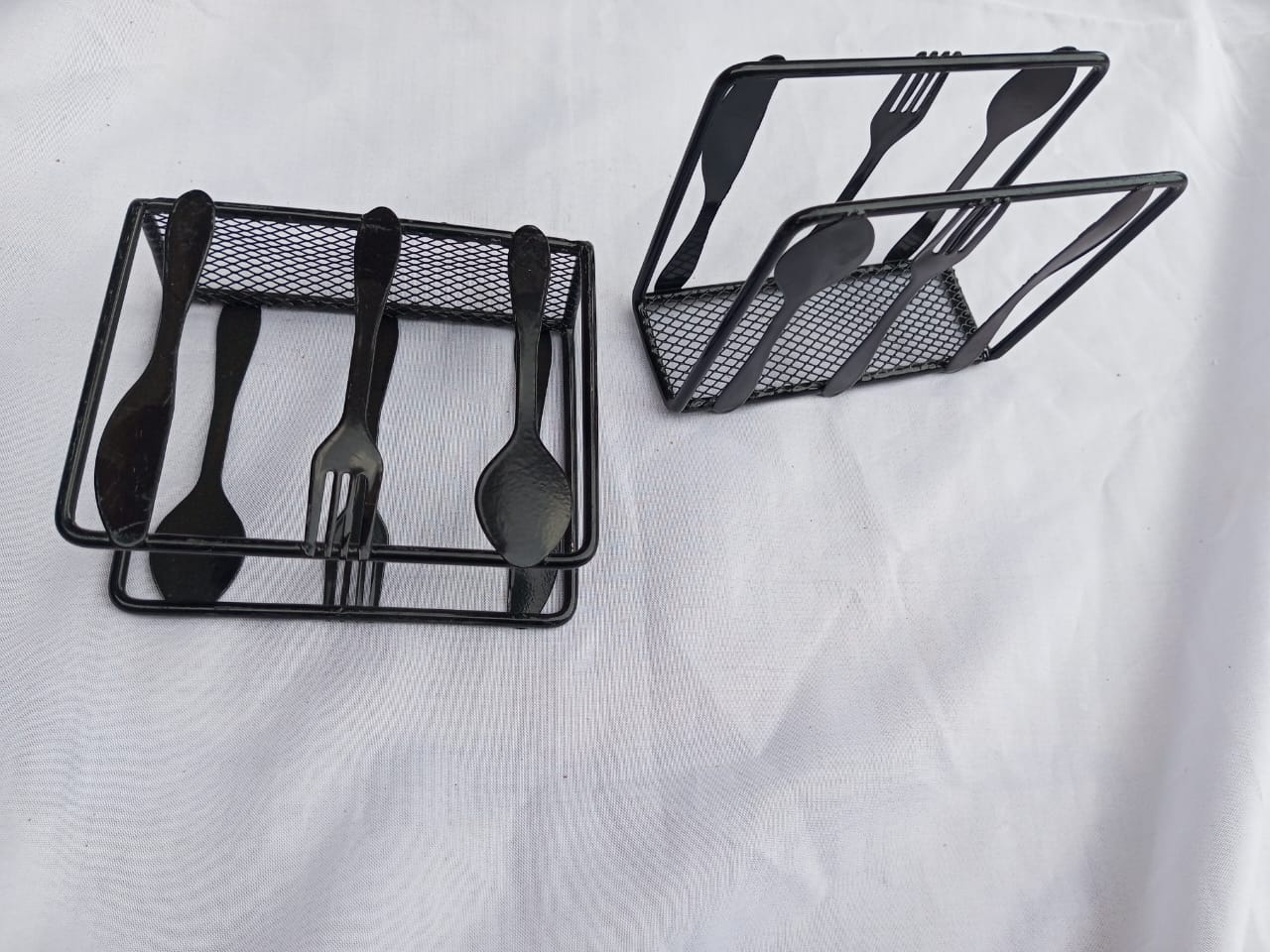 Black serviet holder