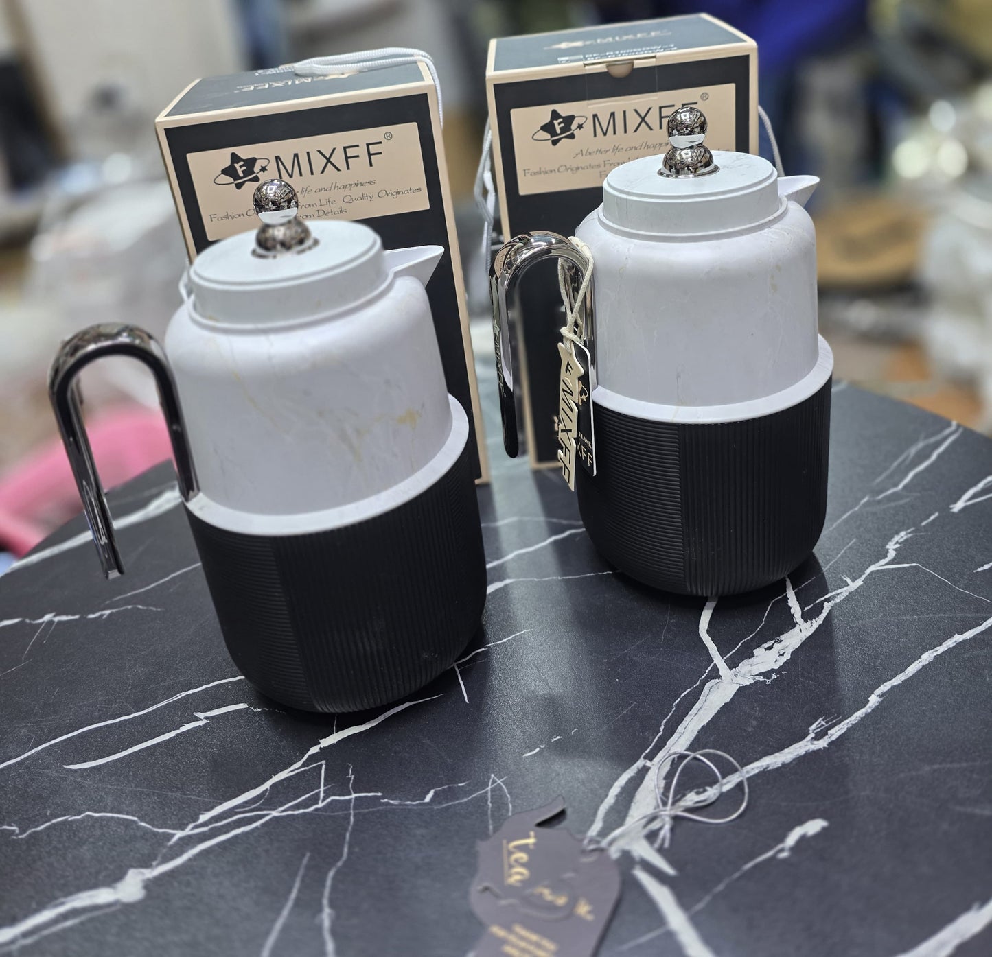 FEENIK Vaccum Flask.