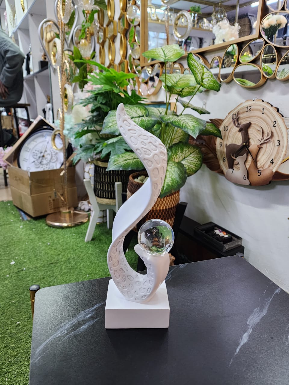 Office/home figure Modeling Resin Table Ornaments