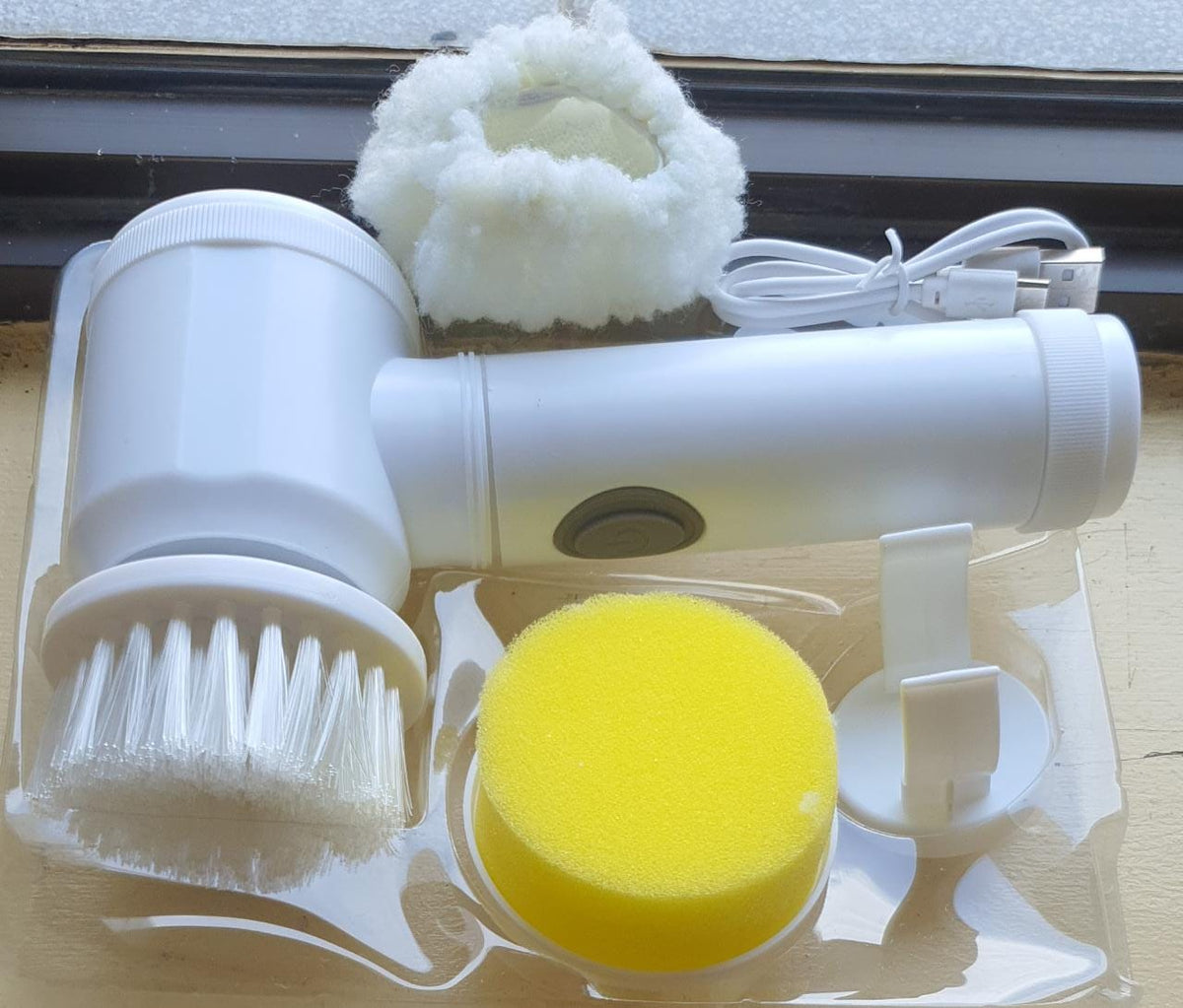 USB Rechargable magic brush with 3 option (brush, sponge & polisher) plus adhesive storage hook
