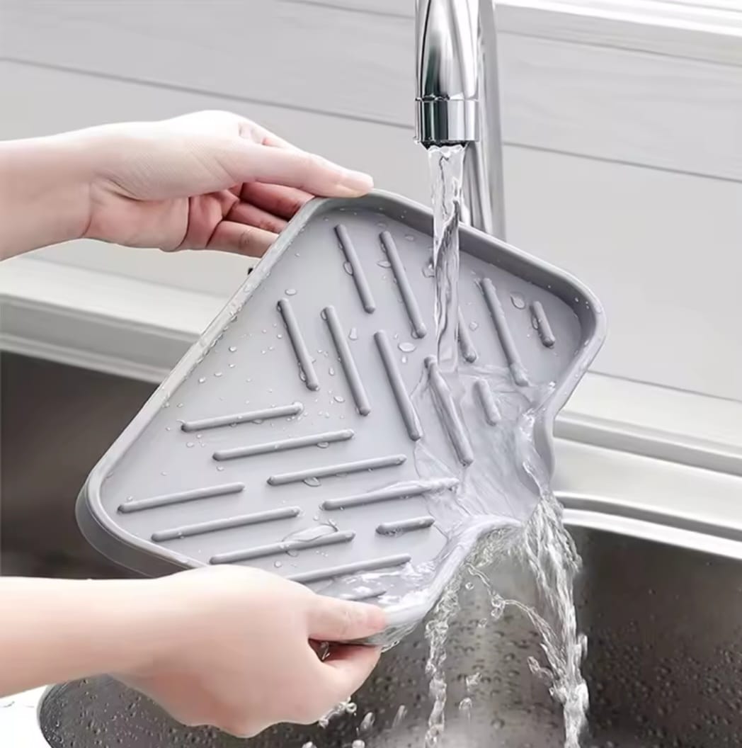 Sink silicone anti-slip tray.