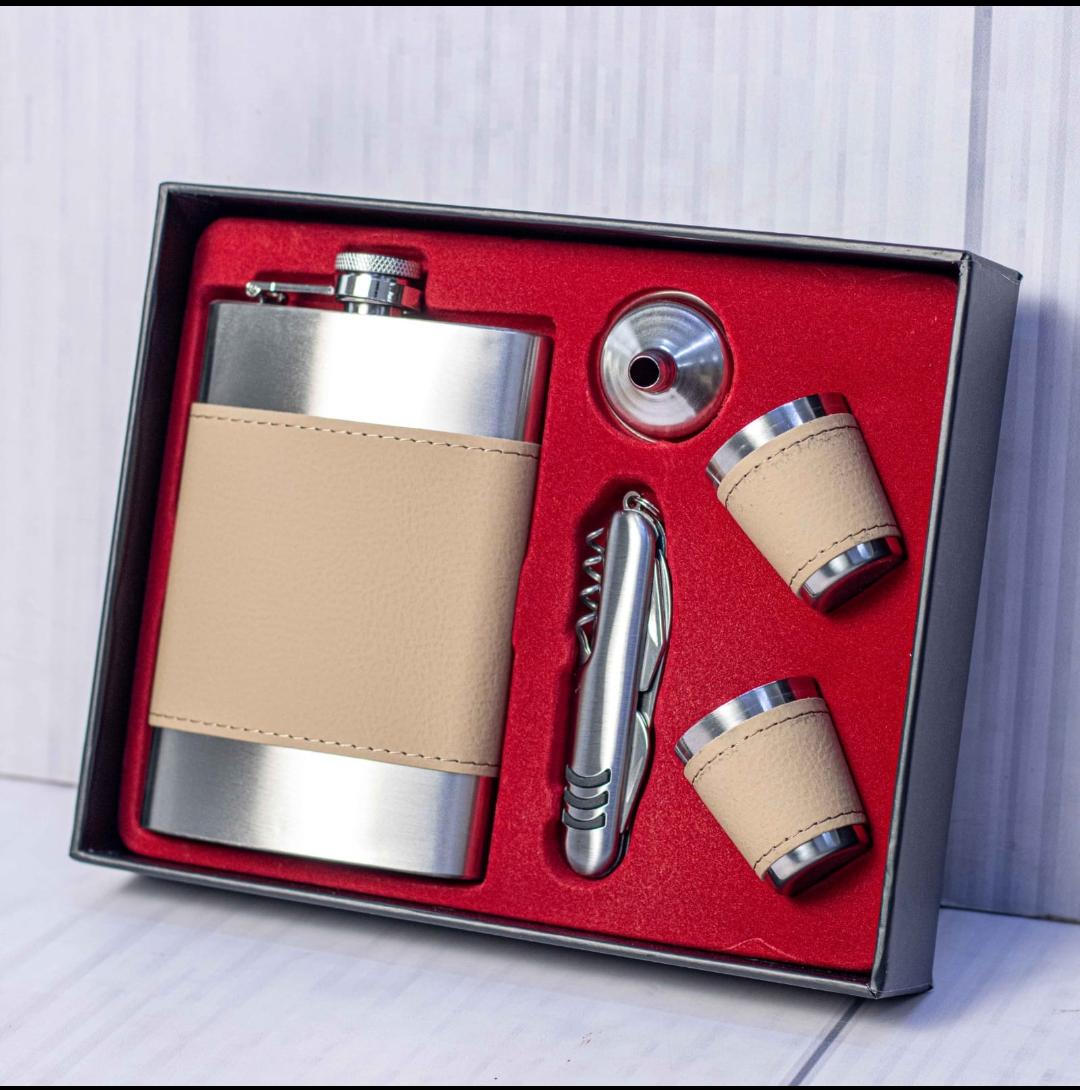 Silver BiegeLeather-Covered Whiskey Flasks Gift Set
