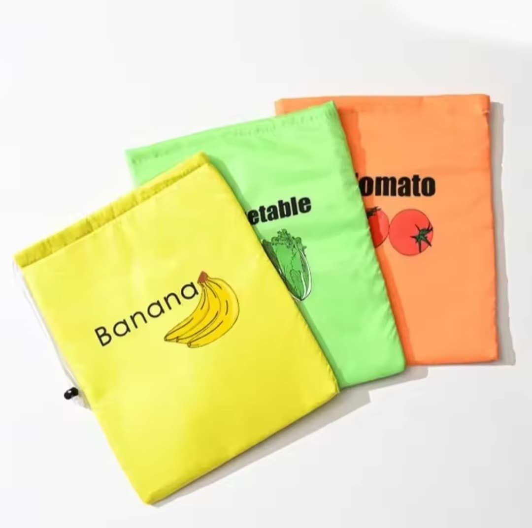 Insulated fresh keeper bag for fruits and vegetables with a drawstring closure