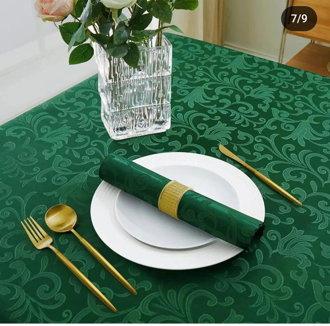 Themed dining napkins