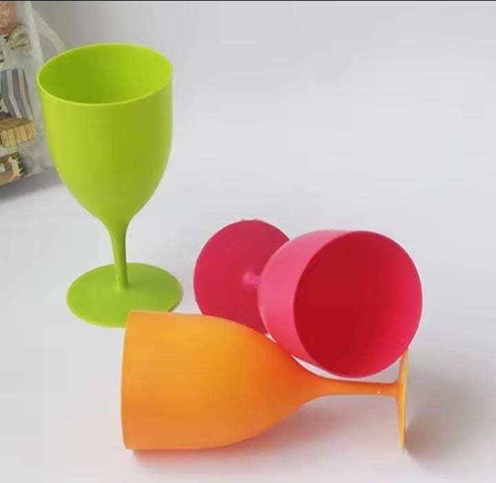 Wine glass plastic