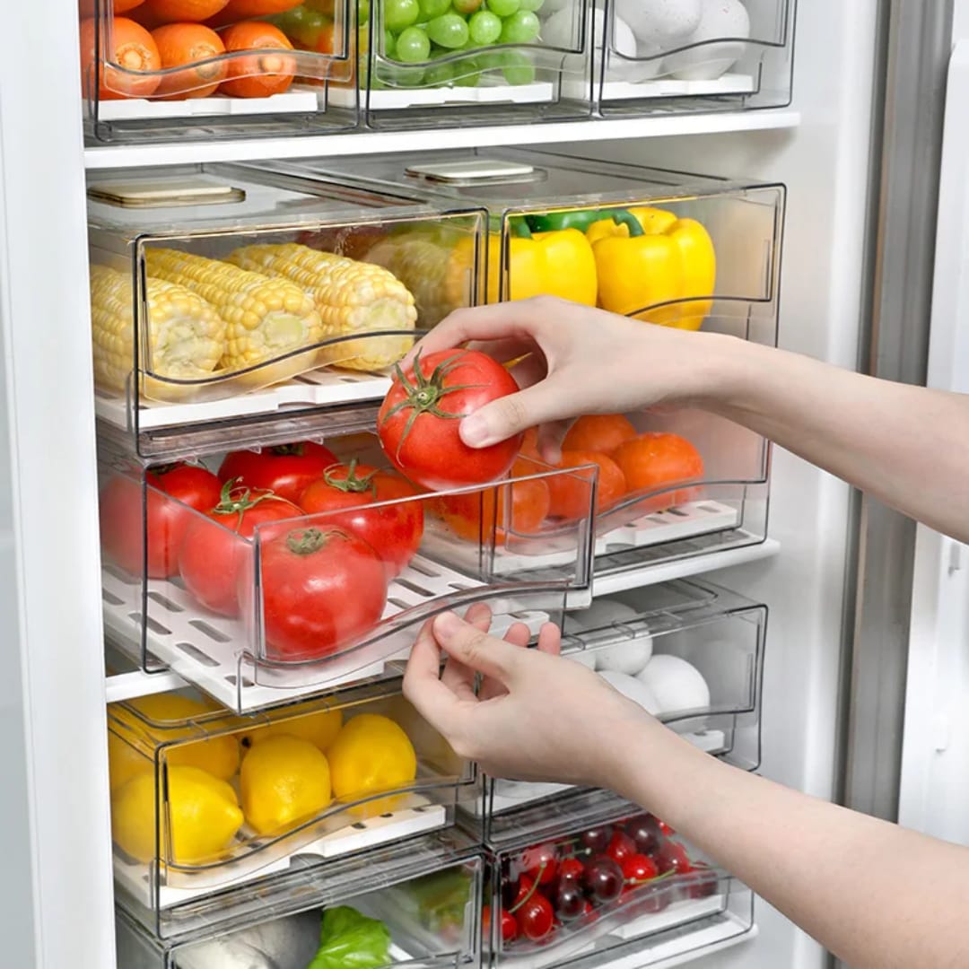 Fridge box with a pull-out drawer design