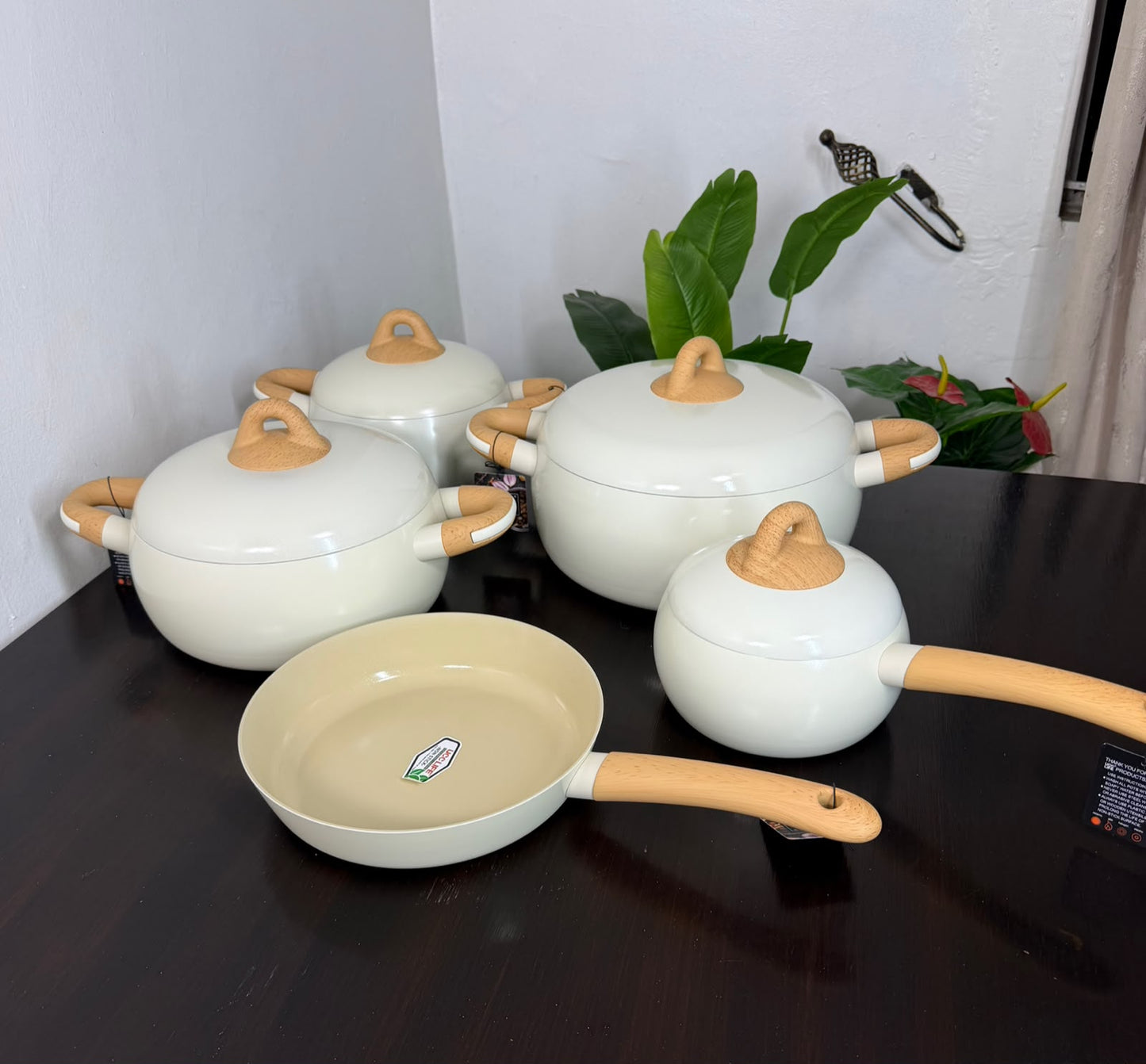 High quality UCC LIFE 9PCS Cream Beige Non-Stick Set with ceramic coating