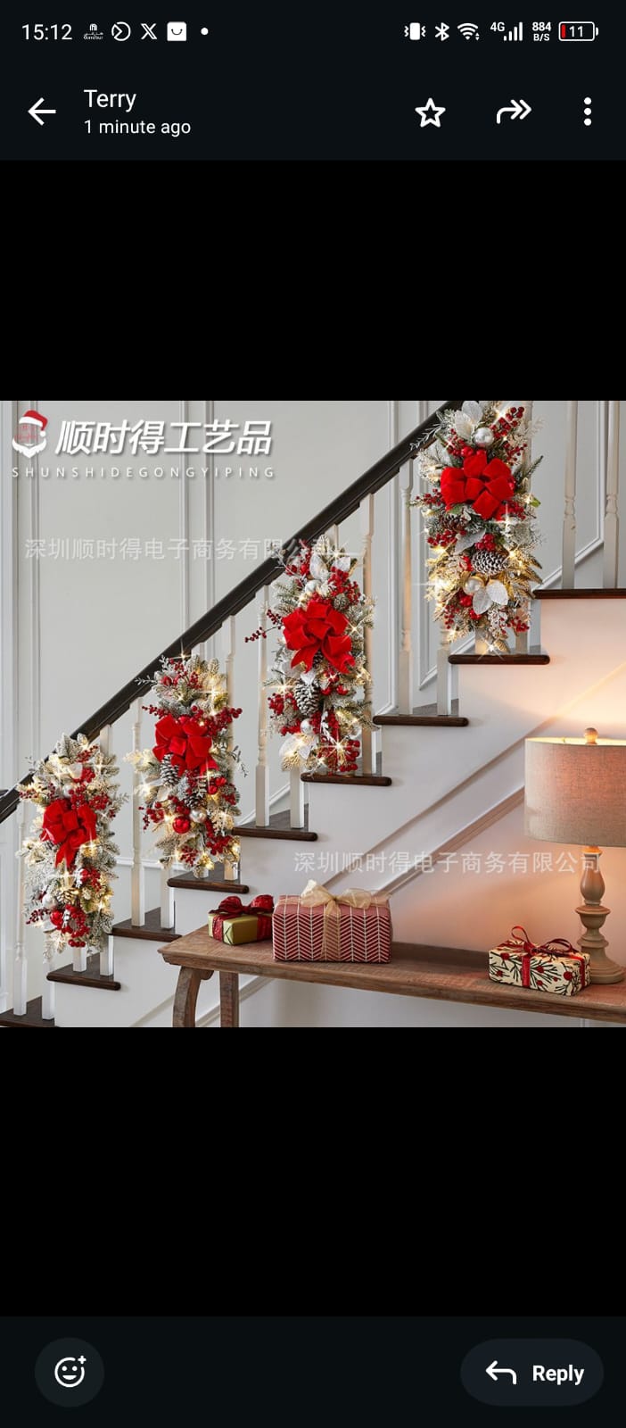 CHRISTMAS STAIRCASE WREATH DECORATIONS