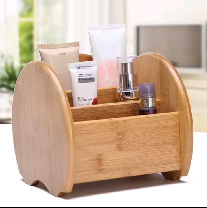 Classic and elegant desktop organizer