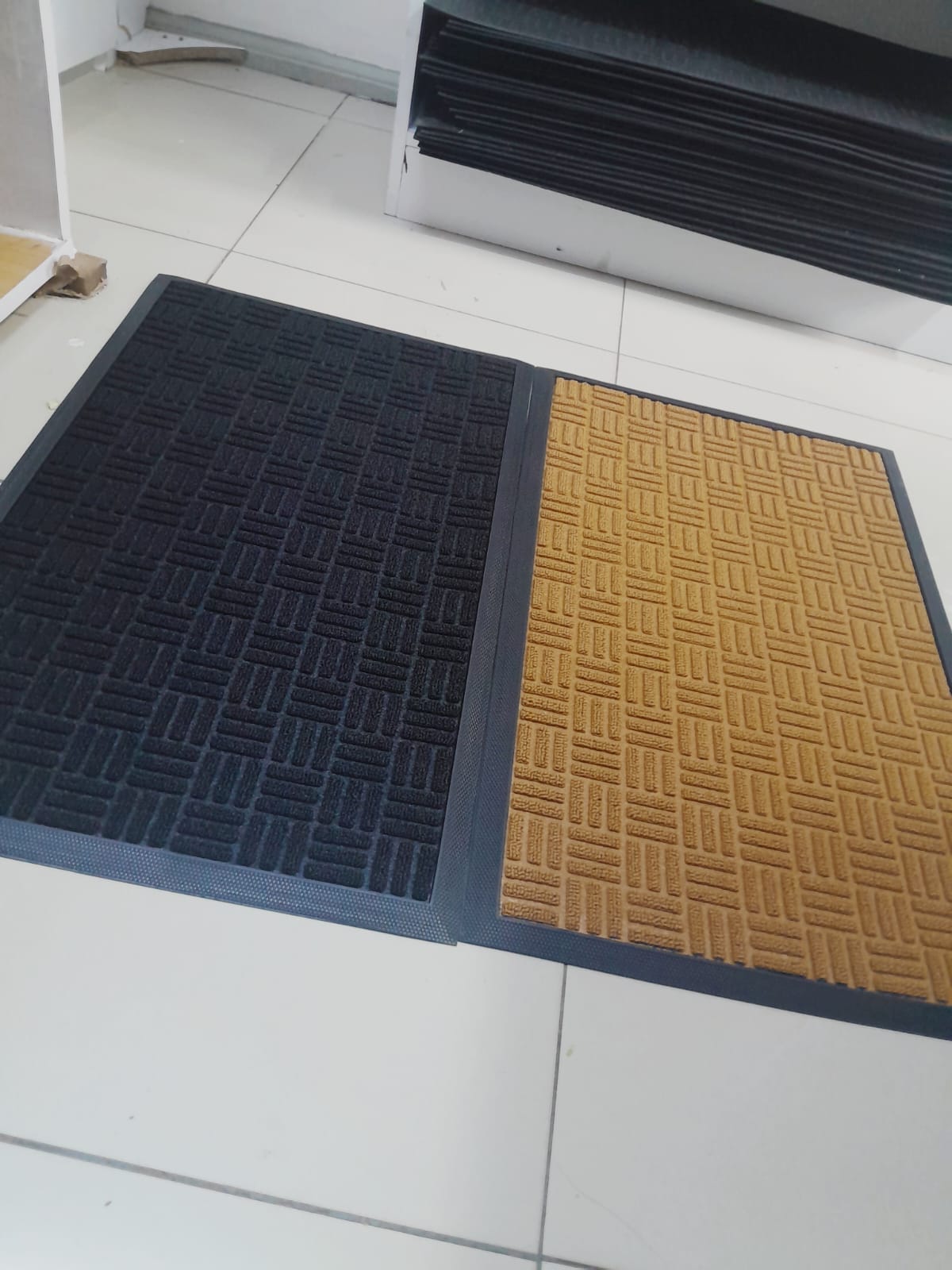 Rubber door mat