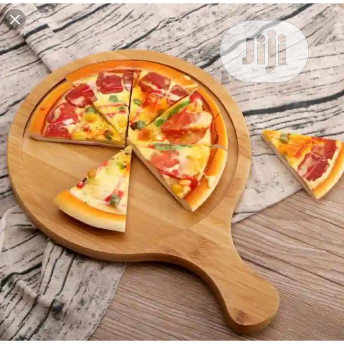 Bamboo pizza board plate