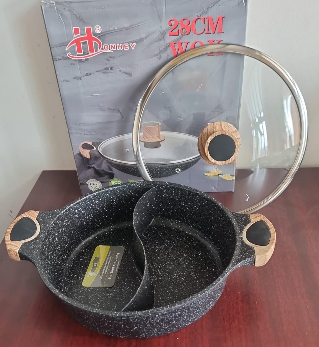 Single piece 28cm HonHey WOK granite partitioned cooking pot casserole